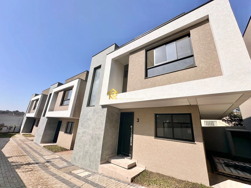 Sobrado em Condomínio à Venda - Santa Cândida em Curitiba/PR