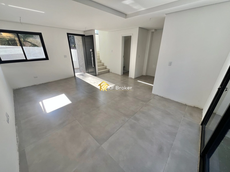 Sobrado à Venda - Santa Cândida em Curitiba/PR: 9ª foto da galeria de imagens do imóvel