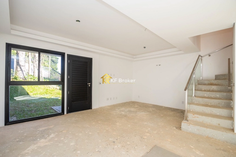 Triplex de Alto Padrão em Condomínio - Santa Cândida em Curitiba/PR: 21ª foto da galeria de imagens do imóvel