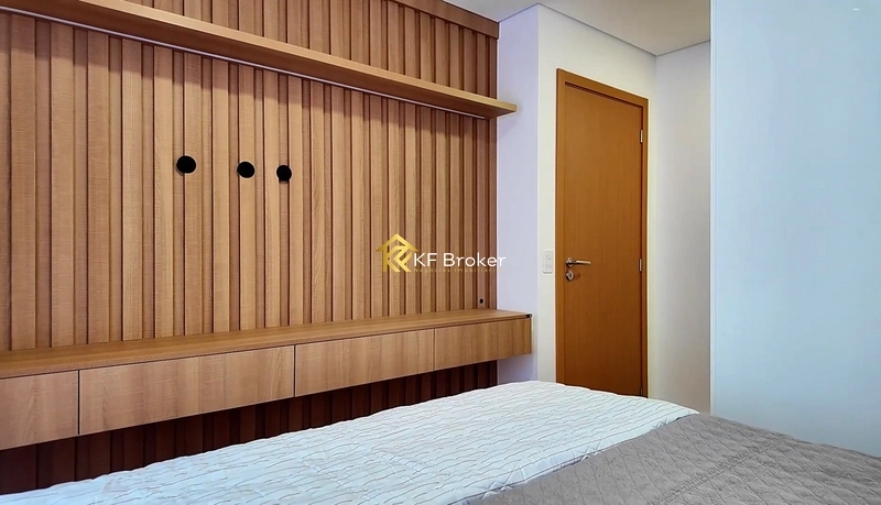 Triplex de Alto Padrão em Condomínio - Santa Cândida em Curitiba/PR: 8ª foto da galeria de imagens do imóvel