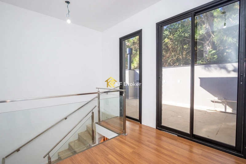 Triplex de Alto Padrão em Condomínio - Santa Cândida em Curitiba/PR: 13ª foto da galeria de imagens do imóvel