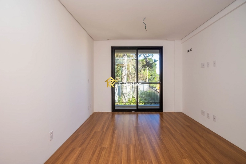 Triplex de Alto Padrão em Condomínio - Santa Cândida em Curitiba/PR: 27ª foto da galeria de imagens do imóvel