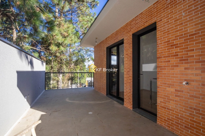 Triplex de Alto Padrão em Condomínio - Santa Cândida em Curitiba/PR: 17ª foto da galeria de imagens do imóvel