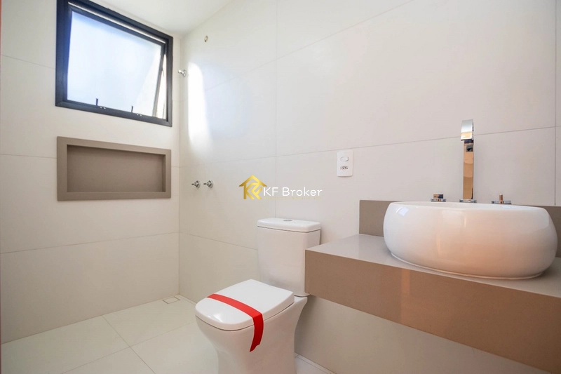 Triplex de Alto Padrão em Condomínio - Santa Cândida em Curitiba/PR: 12ª foto da galeria de imagens do imóvel