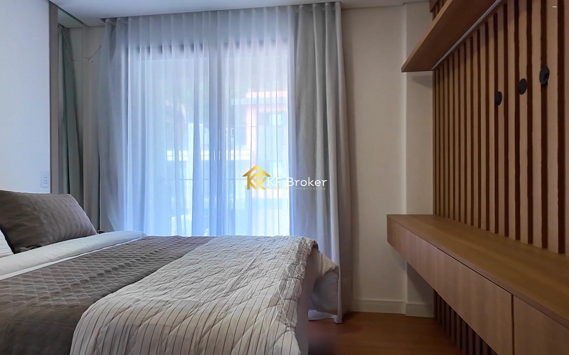 Triplex de Alto Padrão em Condomínio - Santa Cândida em Curitiba/PR: 6ª foto da galeria de imagens do imóvel