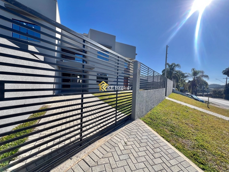 Sobrado à Venda, com 03 quartos - Roça Grande em Colombo/PR: 2ª foto da galeria de imagens do imóvel