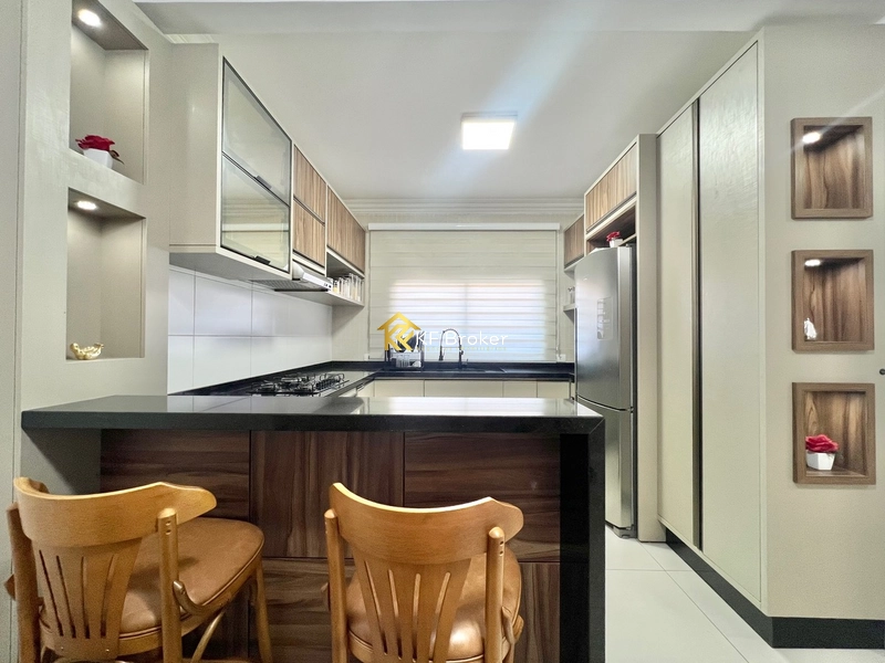 Sobrado Triplex em Condomínio à Venda – Bairro Alto em Curitiba/PR: 17ª foto da galeria de imagens do imóvel