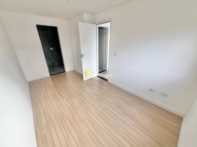 Sobrado de Esquina à Venda, com 01 suíte - Maracanã em Colombo/PR: 16ª foto da galeria de imagens do imóvel