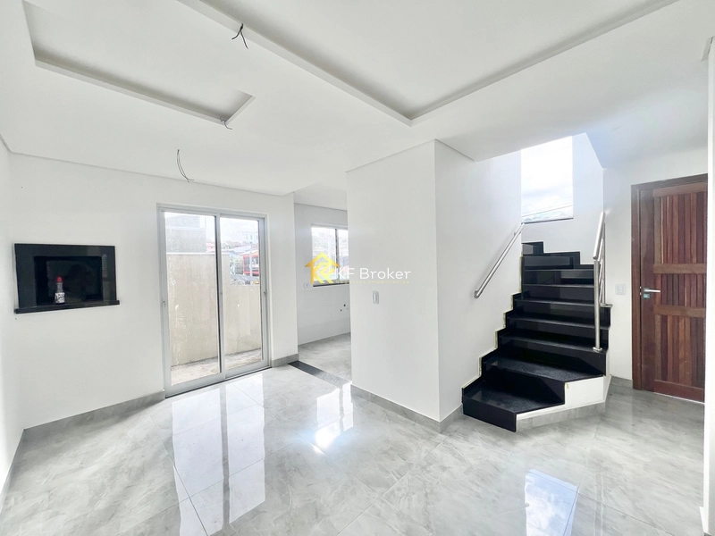 Sobrado de Esquina à Venda, com 01 suíte - Maracanã em Colombo/PR: 7ª foto da galeria de imagens do imóvel