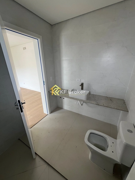 Sobrado à Venda em Cond., com 03 Suítes - Santa Cândida em Curitiba/PR: 14ª foto da galeria de imagens do imóvel