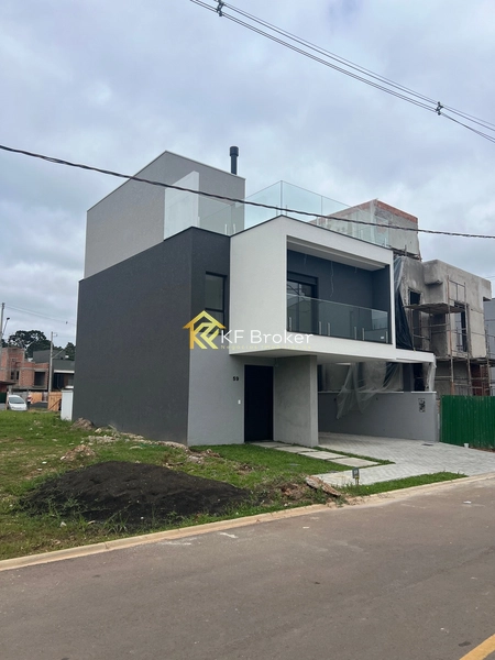 Sobrado à Venda em Cond., com 03 Suítes - Santa Cândida em Curitiba/PR: 3ª foto da galeria de imagens do imóvel