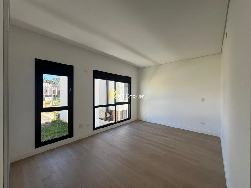 Sobrado à Venda em Cond., com 03 Suítes - Santa Cândida em Curitiba/PR: 20ª foto da galeria de imagens do imóvel