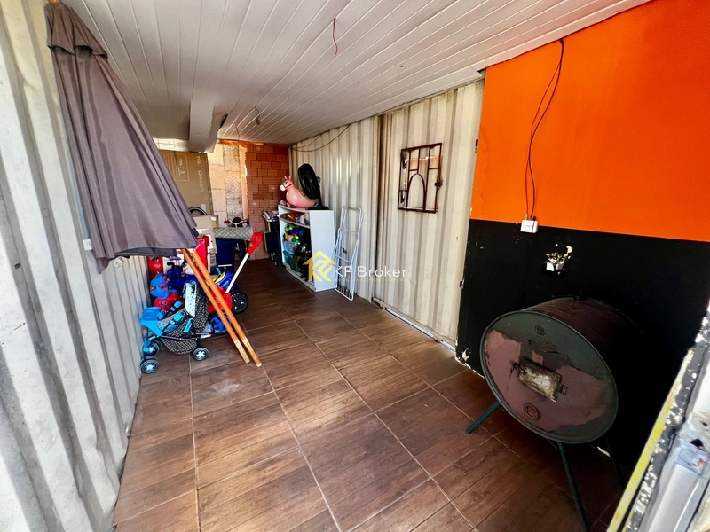 Terreno com Casa de Madeira e Contêiner Comercial – Campo Pequeno: 7ª foto da galeria de imagens do imóvel