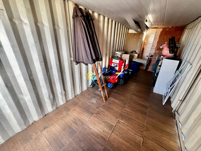 Terreno com Casa de Madeira e Contêiner Comercial – Campo Pequeno: 8ª foto da galeria de imagens do imóvel