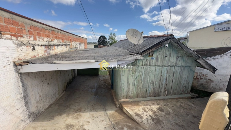 Terreno com Duas Casas à Venda - Jardim das Graças em Colombo/PR: 2ª foto da galeria de imagens do imóvel