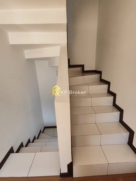 Triplex à Venda com 03 quartos, com 01 suíte - Cajuru em Curitiba/PR: 17ª foto da galeria de imagens do imóvel