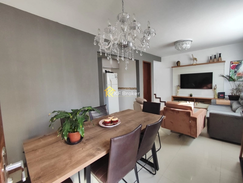 Triplex à Venda com 03 quartos, com 01 suíte - Cajuru em Curitiba/PR: 3ª foto da galeria de imagens do imóvel