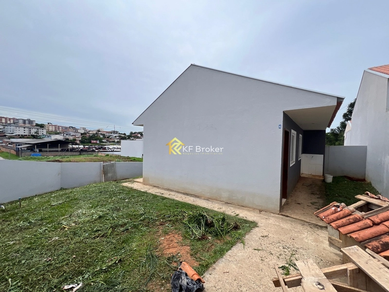 Casa à Venda, com 03 quartos - Campo Pequeno em Colombo/PR: 2ª foto da galeria de imagens do imóvel