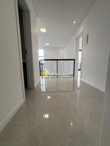 Sobrado de Alto Padrão à Venda - Costeira em São José dos Pinhais/PR: 9ª foto da galeria de imagens do imóvel