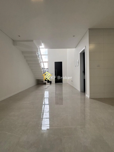 Sobrado de Alto Padrão à Venda - Costeira em São José dos Pinhais/PR: 6ª foto da galeria de imagens do imóvel