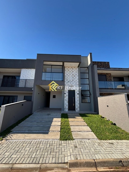 Sobrado de Alto Padrão à Venda - Costeira em São José dos Pinhais/PR: 2ª foto da galeria de imagens do imóvel