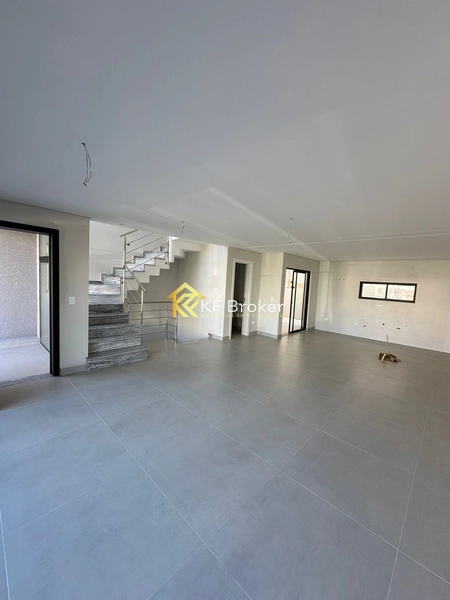 Sobrado à Venda em Condomínio - Campo de Santana em Curitiba/PR: 2ª foto da galeria de imagens do imóvel