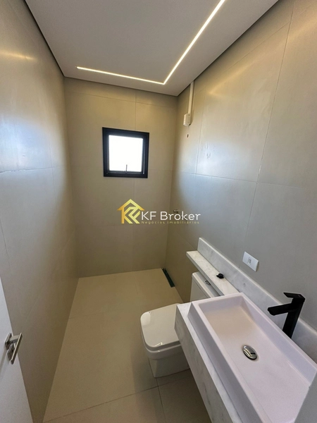 Sobrado à Venda, com 3 quartos – Eucaliptos em Fazenda Rio Grande/PR: 3ª foto da galeria de imagens do imóvel