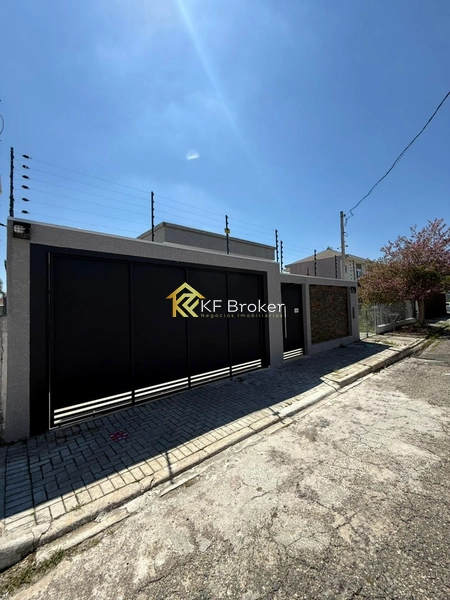 Casa de Alto Padrão, c/ 3 quartos - Cajuru em Curitiba/PR: 2ª foto da galeria de imagens do imóvel