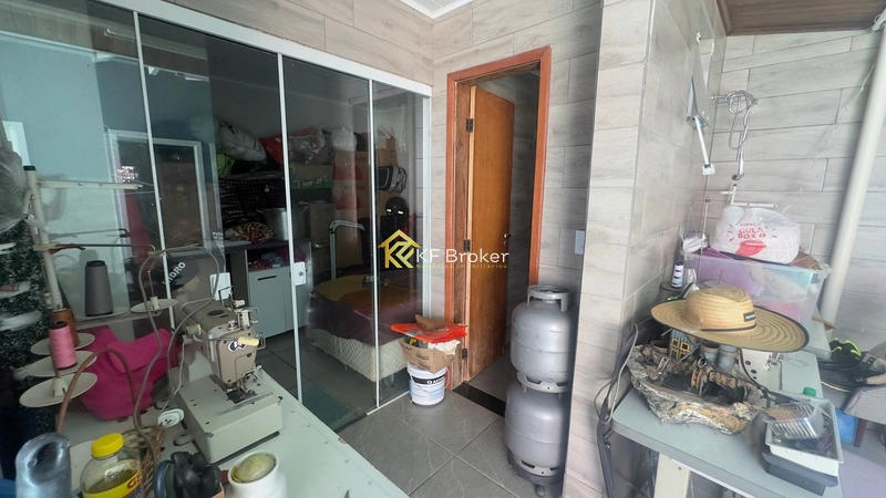 Casa com Piscina e Quiosque à Venda - Rio Verde em Colombo/PR: 19ª foto da galeria de imagens do imóvel