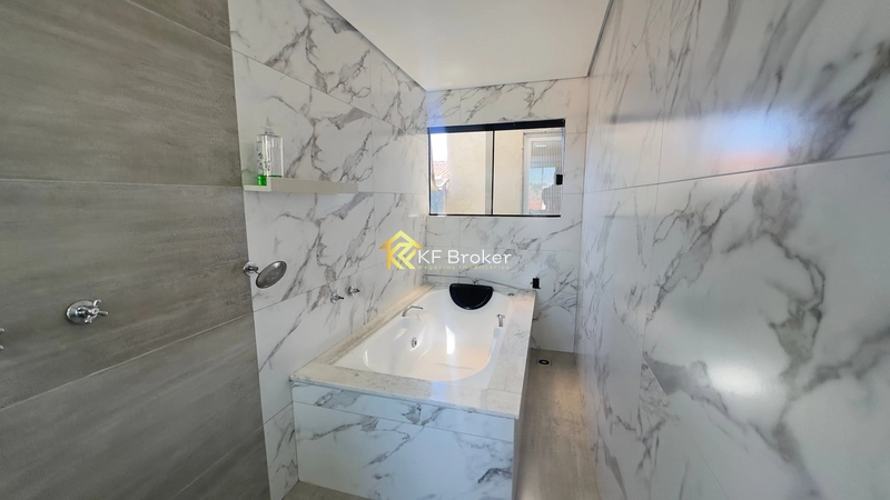 Casa com Piscina e Quiosque à Venda - Rio Verde em Colombo/PR: 8ª foto da galeria de imagens do imóvel