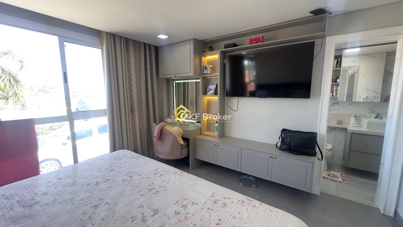 Casa com Piscina e Quiosque à Venda - Rio Verde em Colombo/PR: 10ª foto da galeria de imagens do imóvel