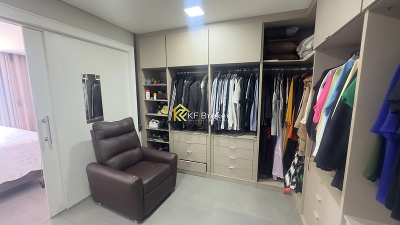 Casa com Piscina e Quiosque à Venda - Rio Verde em Colombo/PR: 12ª foto da galeria de imagens do imóvel