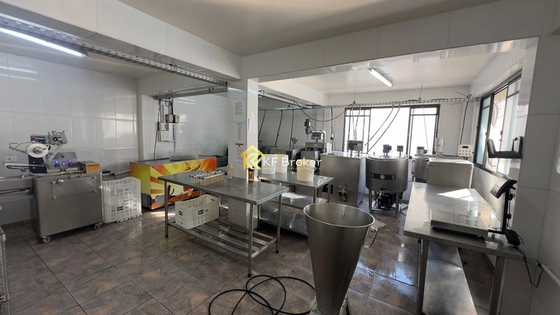 Imóvel Comercial com Residência e Subsolo à Venda - Atuba em Colombo: 11ª foto da galeria de imagens do imóvel