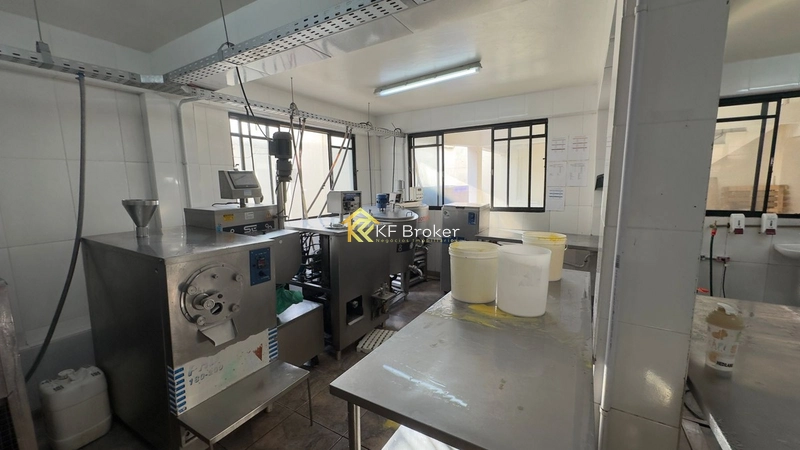 Imóvel Comercial com Residência e Subsolo à Venda - Atuba em Colombo: 10ª foto da galeria de imagens do imóvel