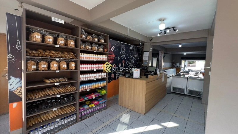 Imóvel Comercial com Residência e Subsolo à Venda - Atuba em Colombo: 4ª foto da galeria de imagens do imóvel