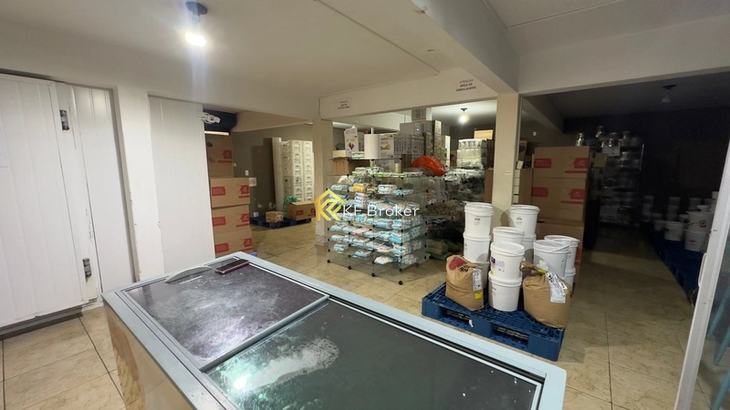 Imóvel Comercial com Residência e Subsolo à Venda - Atuba em Colombo: 17ª foto da galeria de imagens do imóvel