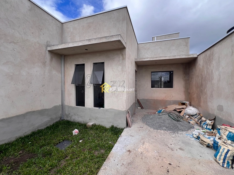 Casa à Venda, com 3 quartos - Guaraituba em Colombo/PR