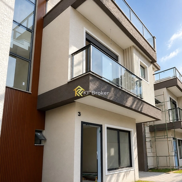 Sobrados à Venda no Residencial Belmont - Uberaba, Curitiba/PR