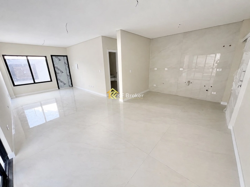 Sobrados à Venda no Residencial Belmont - Uberaba, Curitiba/PR: 5ª foto da galeria de imagens do imóvel