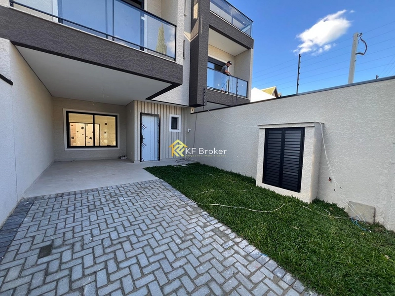Sobrados à Venda no Residencial Belmont - Uberaba, Curitiba/PR: 4ª foto da galeria de imagens do imóvel