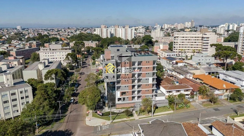 Studios à Venda no Edifício New England - Novo Mundo, Curitiba/PR