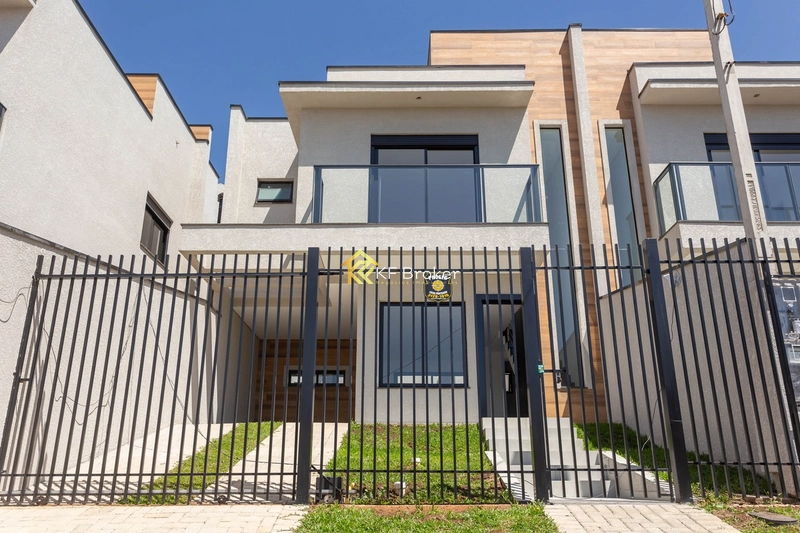 Sobrado à Venda, com 3 quartos – Atuba, Curitiba/PR