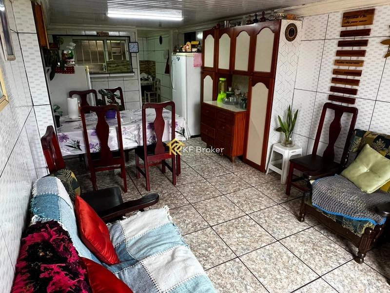 Casa à Venda, com 3 quartos - Santa Cândida, Curitiba/PR: 3ª foto da galeria de imagens do imóvel