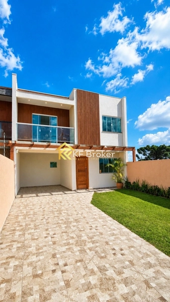 Sobrado à Venda, com 3 quartos - Quatro Barras/PR