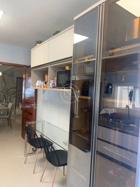 BELÍSSIMA CASA DUPLEX EM CONDOMINIO FECHADO.: 6ª foto da galeria de imagens do imóvel