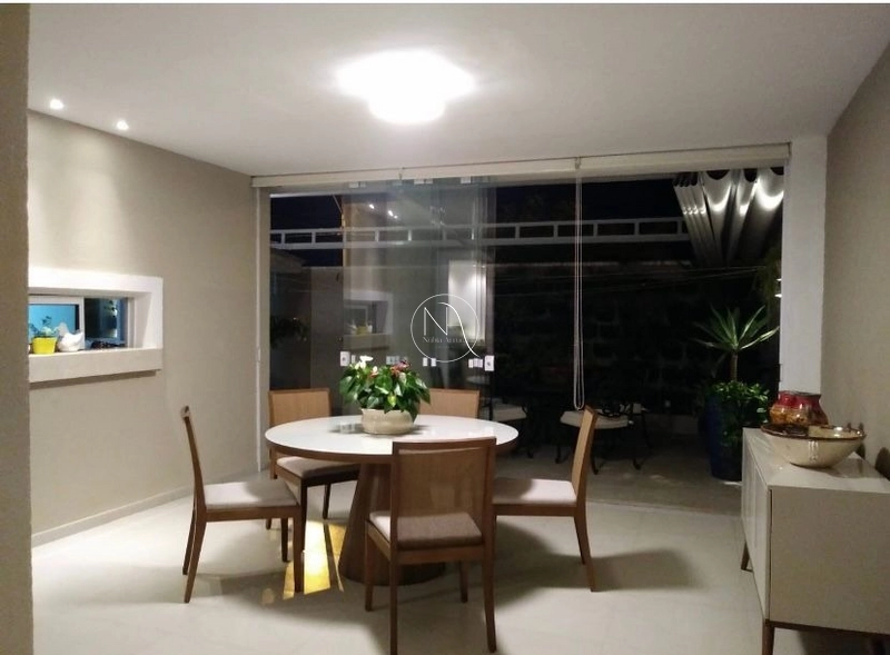 LINDÍSSIMA CASA DUPLEX EM CONDOMINIO FECHADO.: 5ª foto da galeria de imagens do imóvel