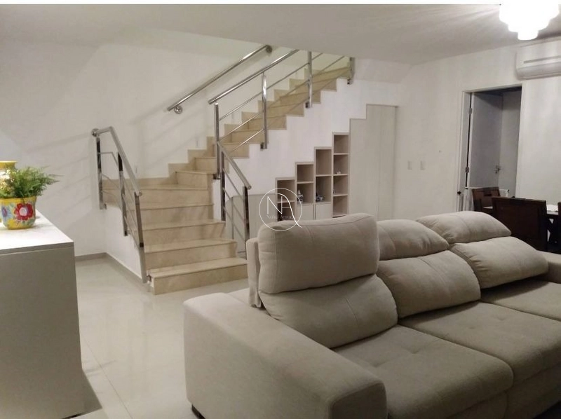 LINDÍSSIMA CASA DUPLEX EM CONDOMINIO FECHADO.: 1ª foto da galeria de imagens do imóvel