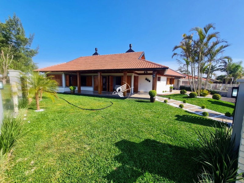 Casa á venda em Atlântida: 1ª foto da galeria de imagens do imóvel