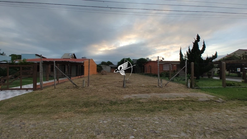Terreno á venda em Xangri-lá: 1ª foto da galeria de imagens do imóvel