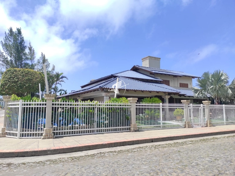 Casa à venda em Atlântida: 4ª foto da galeria de imagens do imóvel